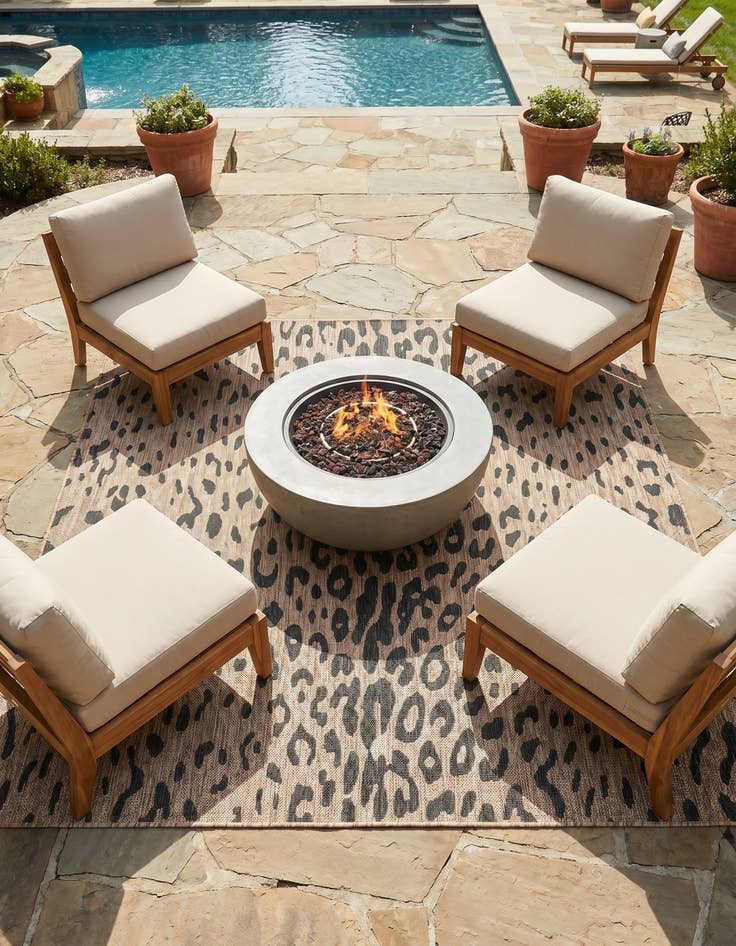 Detail image of 6' x 6' Easy-Clean Safari Indoor / Outdoor Square Rug