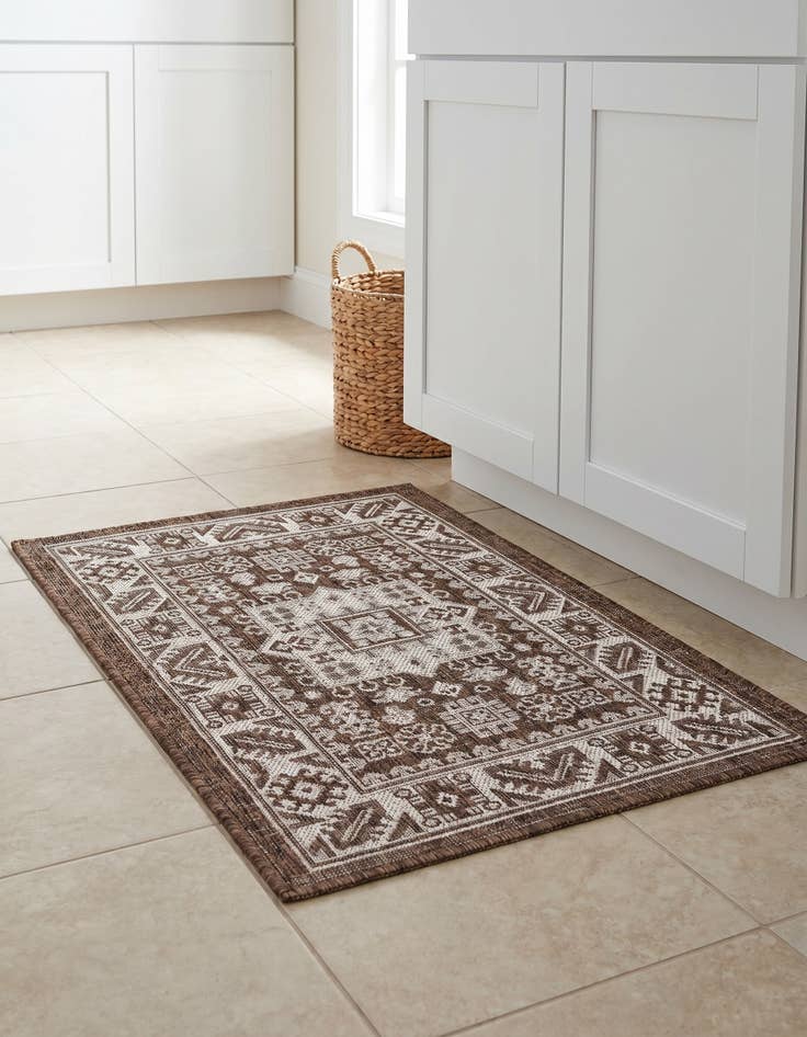 Detail image of 2' x 3' Easy-Clean Aztec Indoor / Outdoor Rug