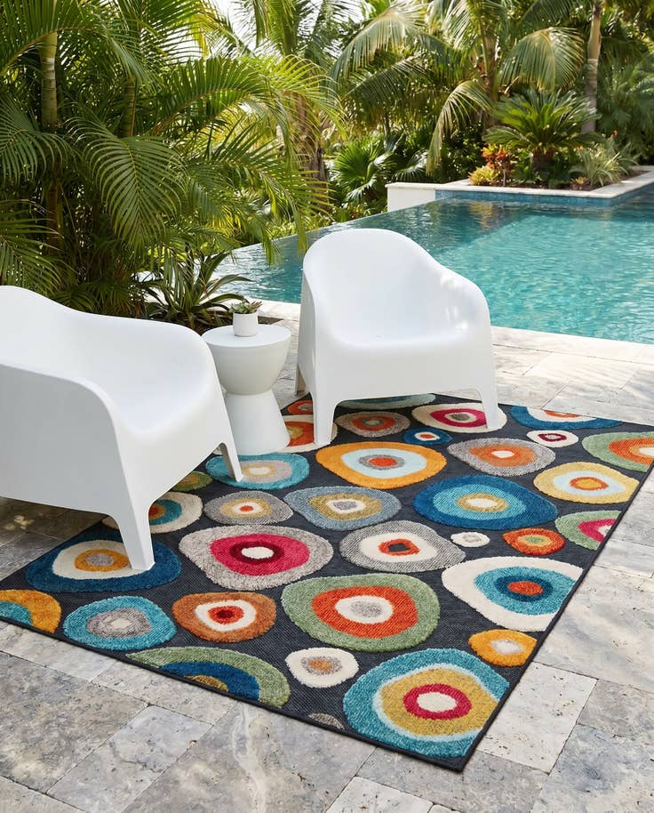 Detail image of 4' x 6' Easy-Clean Casablanca Indoor / Outdoor Rug