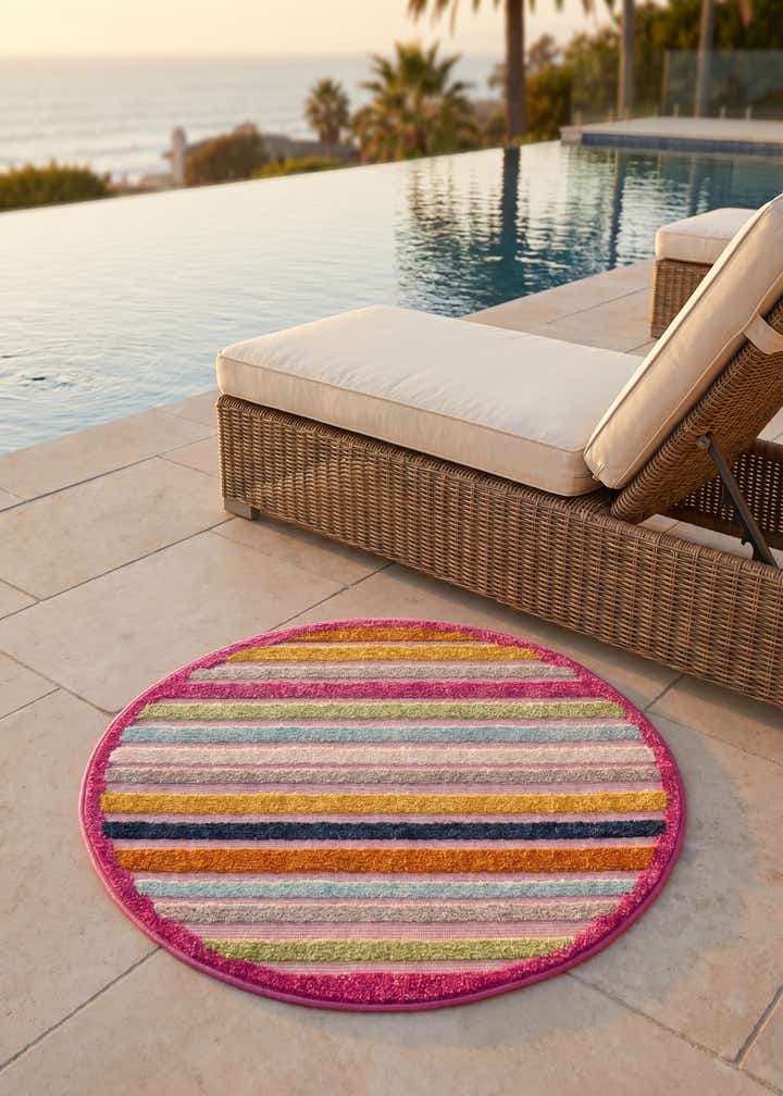3' 3 x 3' 3 Easy-Clean Aruba Indoor / Outdoor Round Rug