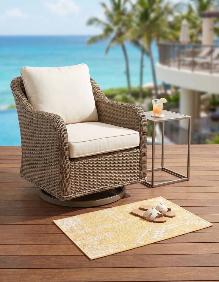 Detail image of 2' x 3' Easy-Clean Bohemian Indoor / Outdoor Rug