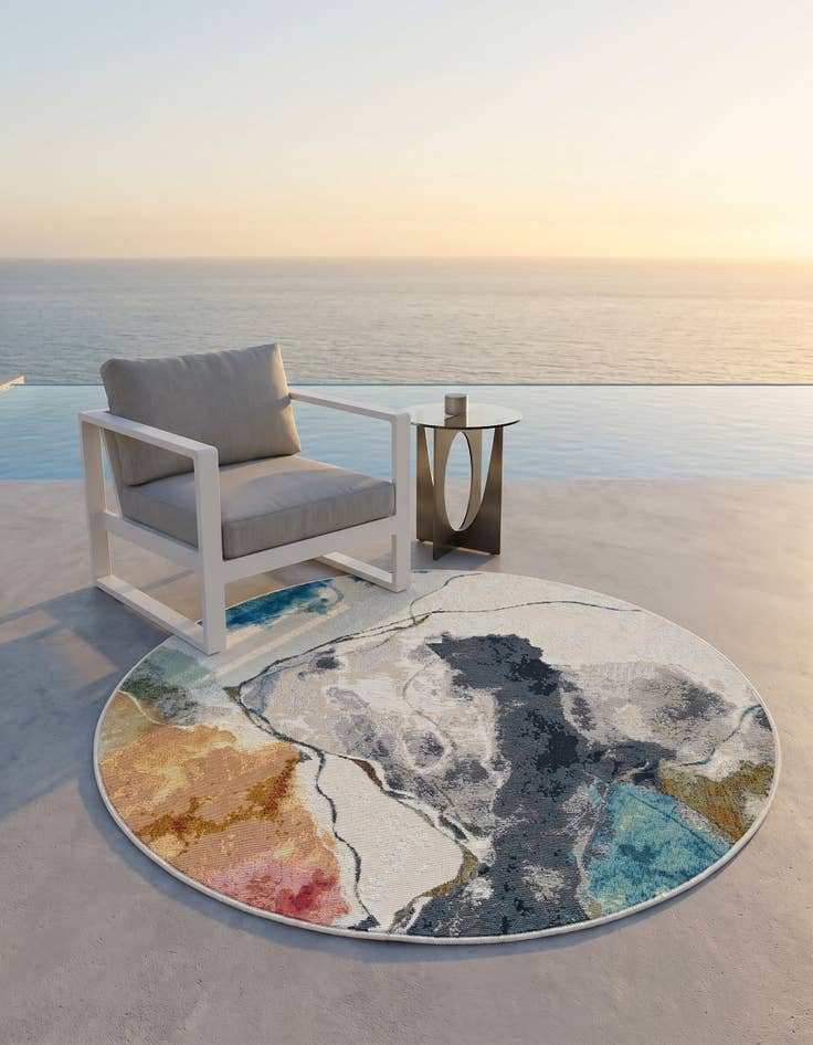 Detail image of 4' 1 x 4' 1 Easy-Clean Modern Indoor / Outdoor Round Rug