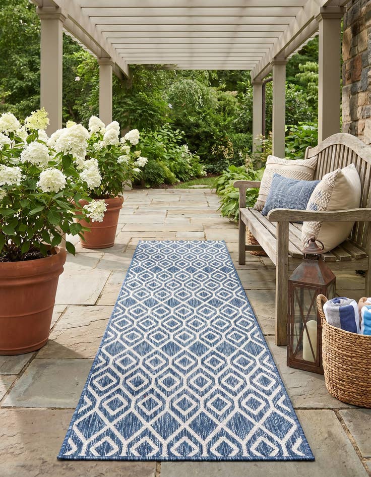 Detail image of 2' x 8' Easy-Clean Jill Zarin Turks and Caicos Indoor / Outdoor Runner Rug