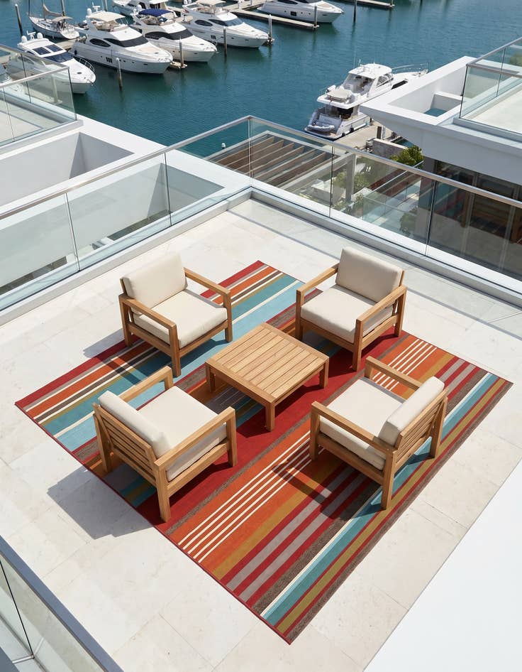 Detail image of 7' 10 x 7' 10 Easy-Clean Modern Indoor / Outdoor Square Rug