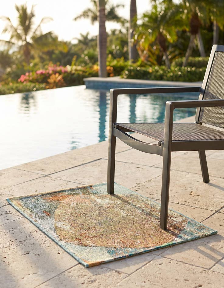 Detail image of 2' x 3' 1 Easy-Clean Modern Indoor / Outdoor Rug