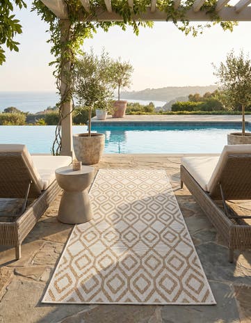 2' x 6' Easy-Clean Jill Zarin Turks and Caicos Indoor / Outdoor Runner Rug