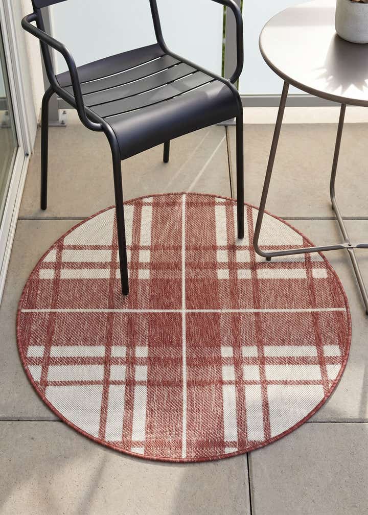 3' x 3' Easy-Clean Checkered Indoor / Outdoor Round Rug
