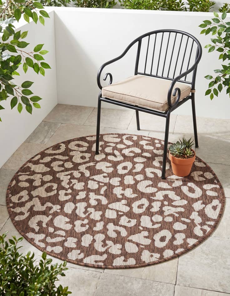 Detail image of 3' x 3' Easy-Clean Safari Indoor / Outdoor Round Rug