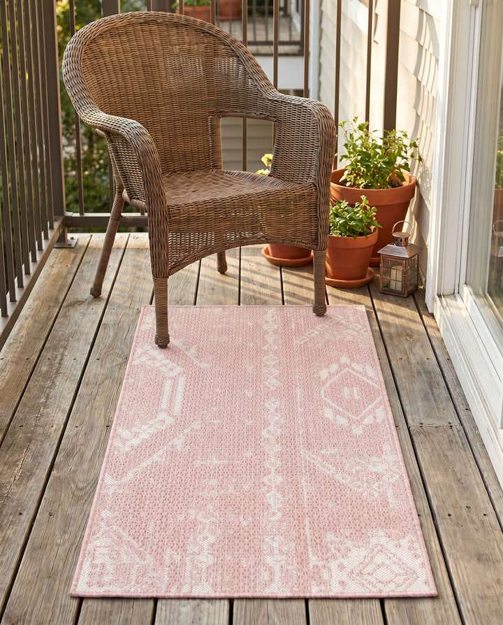 2' x 4' Easy-Clean Bohemian Indoor / Outdoor Runner Rug
