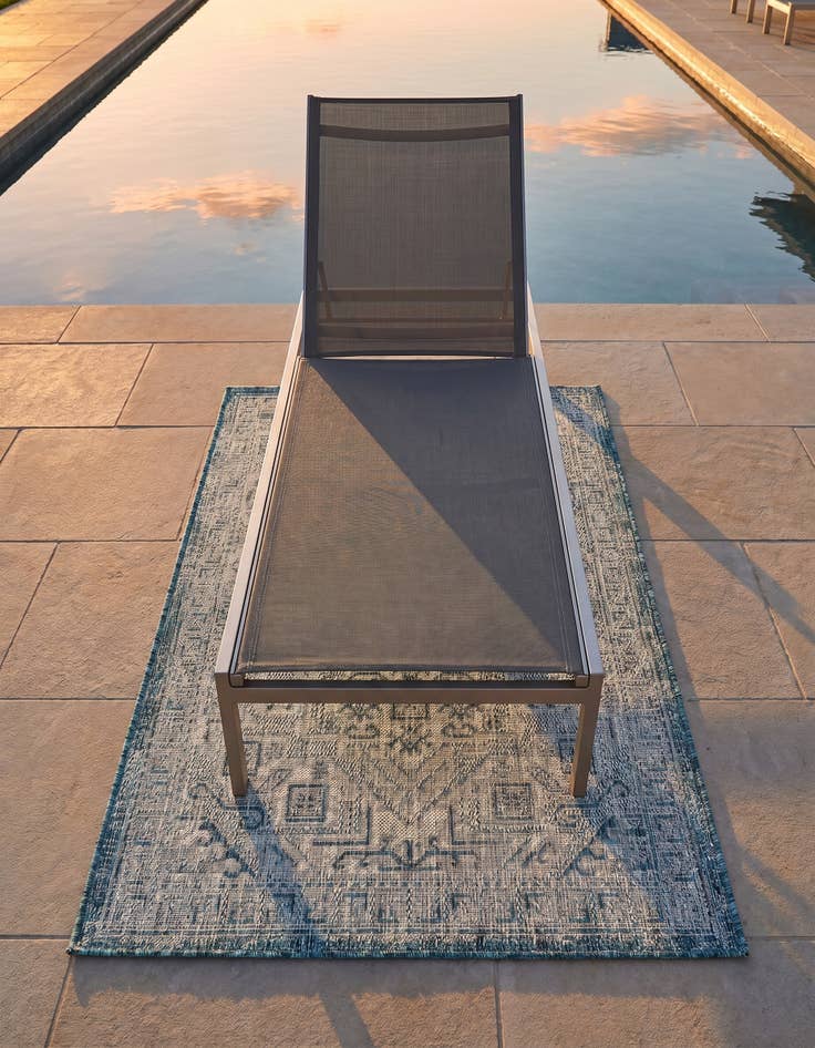 Detail image of 3' x 5' 3 Easy-Clean Aztec Indoor / Outdoor Rug