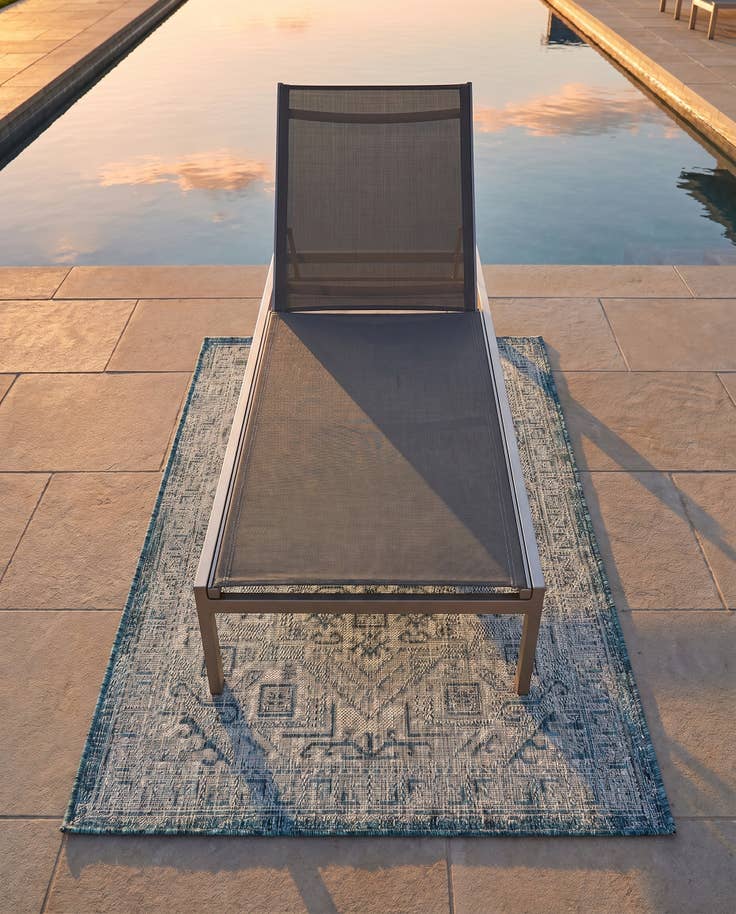 Detail image of 3' x 5' 3 Easy-Clean Aztec Indoor / Outdoor Rug