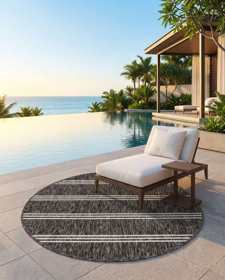 4' x 4' Easy-Clean Jill Zarin Anguilla Indoor / Outdoor Round Rug