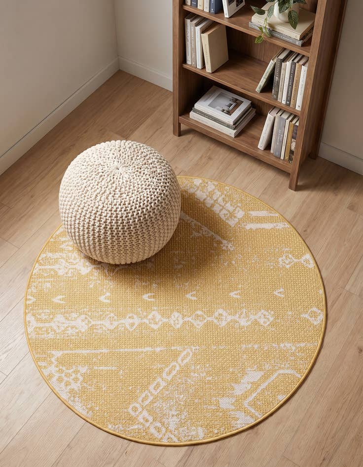 Detail image of 3' x 3' Easy-Clean Bohemian Indoor / Outdoor Round Rug