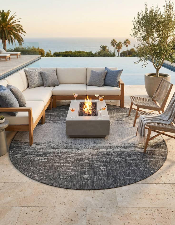 Detail image of 7' 10 x 10' Easy-Clean Modern Indoor / Outdoor Oval Rug