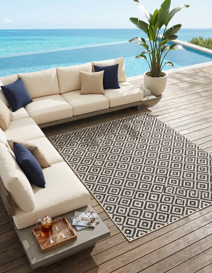 Detail image of 5' 3 x 8' Easy-Clean Jill Zarin Costa Rica Indoor / Outdoor Rug