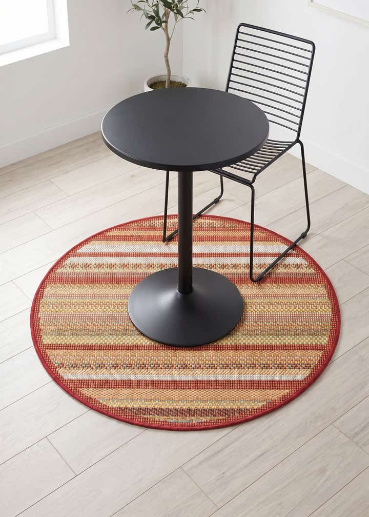 3' 3 x 3' 3 Easy-Clean Baja Indoor / Outdoor Round Rug