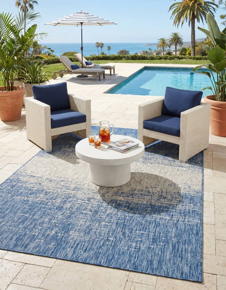 Detail image of 5' 3 x 8' Easy-Clean Modern Indoor / Outdoor Rug