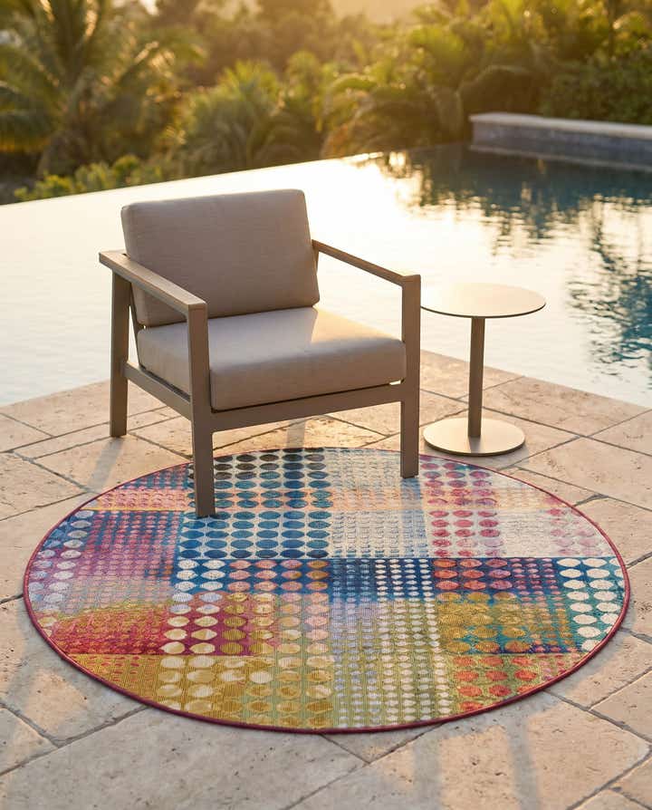 4' x 4' Easy-Clean Modern Indoor / Outdoor Round Rug