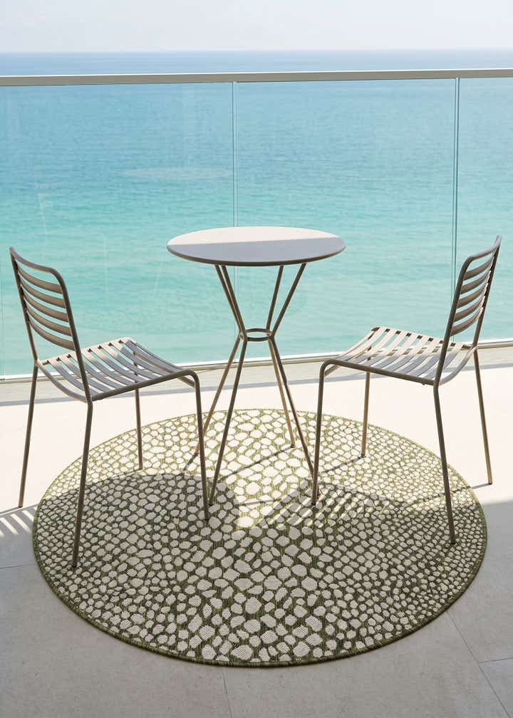 4' x 4' Easy-Clean Jill Zarin Cape Town Indoor / Outdoor Round Rug