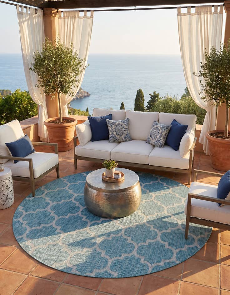 Detail image of 7' 10 x 7' 10 Easy-Clean Trellis Indoor / Outdoor Round Rug