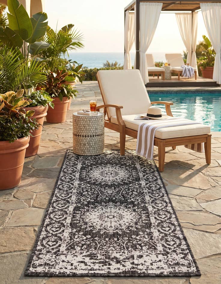Detail image of 2' x 5' 3 Easy-Clean Traditional Indoor / Outdoor Runner Rug