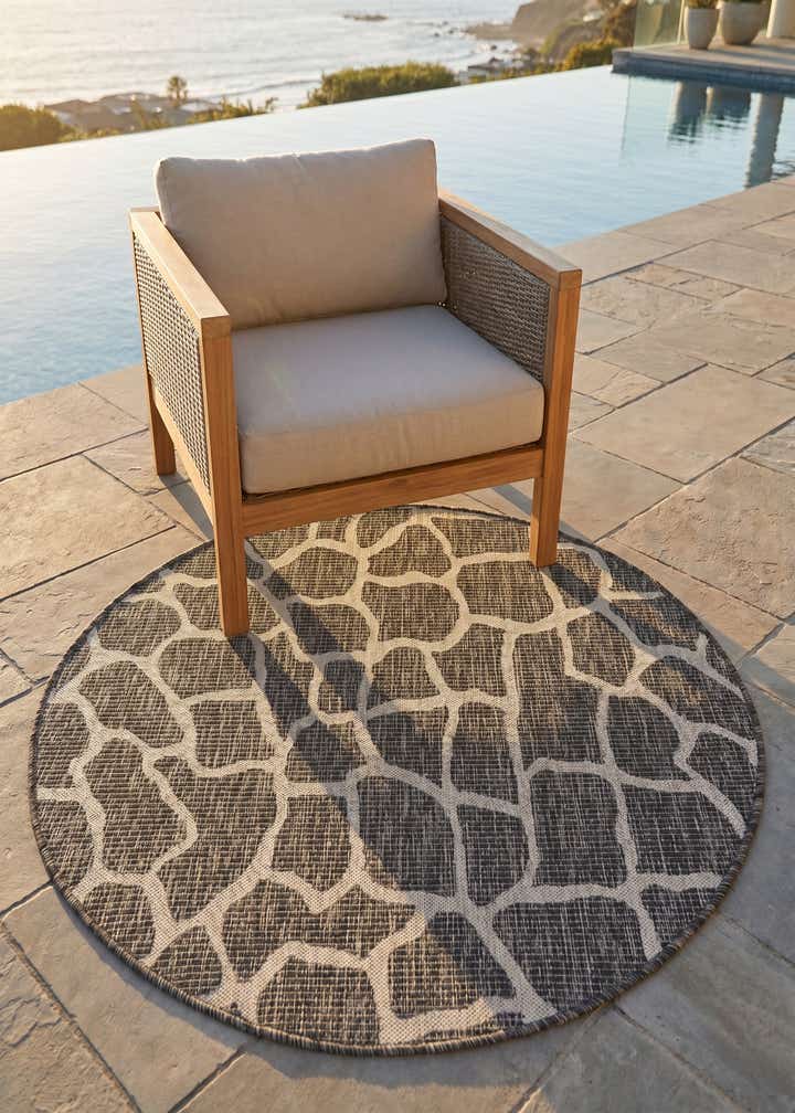 4' x 4' Easy-Clean Safari Indoor / Outdoor Round Rug