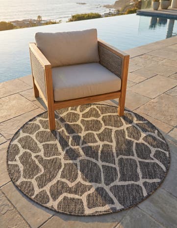 Charcoal Gray Easy-Clean Safari Indoor / Outdoor Round Rug