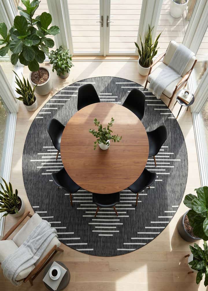 10' x 10' Easy-Clean Modern Indoor / Outdoor Round Rug
