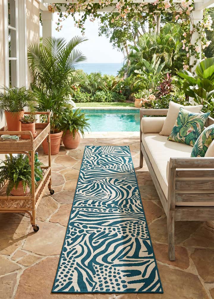 2' 7 x 12' Easy-Clean Safari Indoor / Outdoor Runner Rug