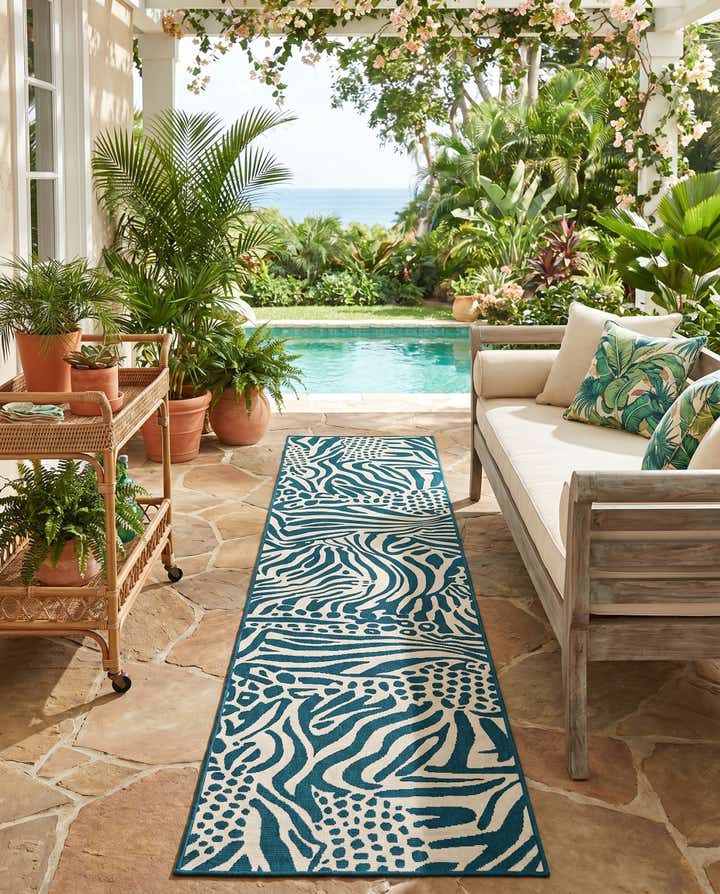 2' 7 x 12' Easy-Clean Safari Indoor / Outdoor Runner Rug