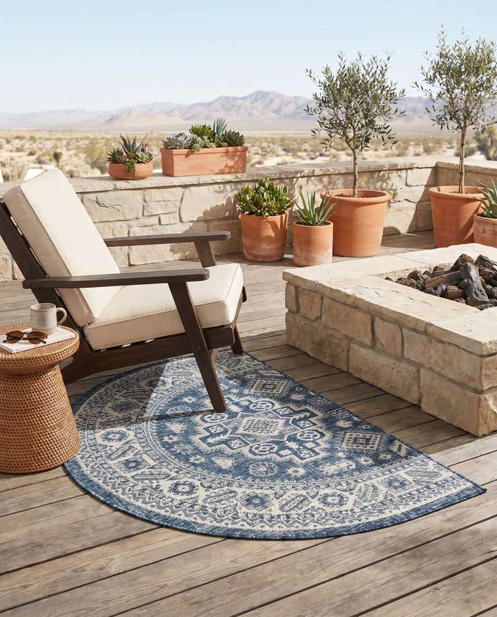 2' 7 x 4' Easy-Clean Aztec Indoor / Outdoor Hearth Rug