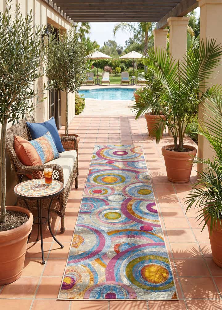 2' 7 x 12' Easy-Clean Modern Indoor / Outdoor Runner Rug