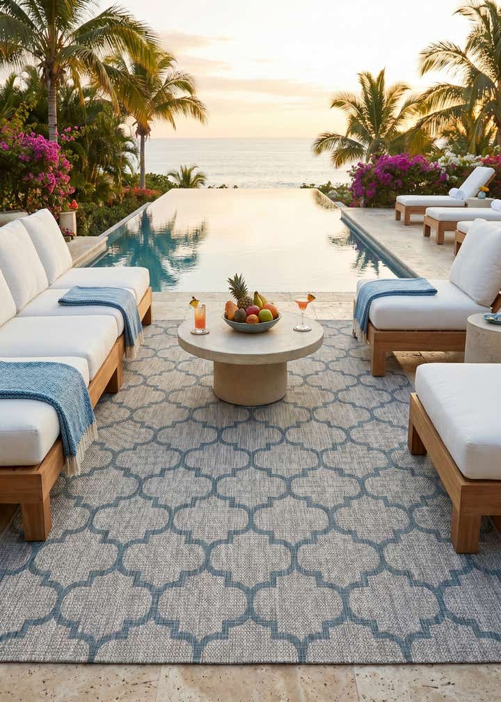 7' 10 x 11' Easy-Clean Trellis Indoor / Outdoor Rug