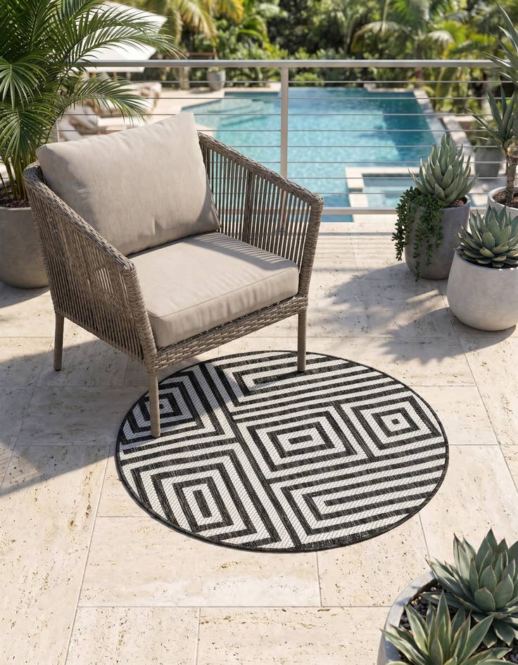 Detail image of 3' x 3' Easy-Clean Modern Indoor / Outdoor Round Rug