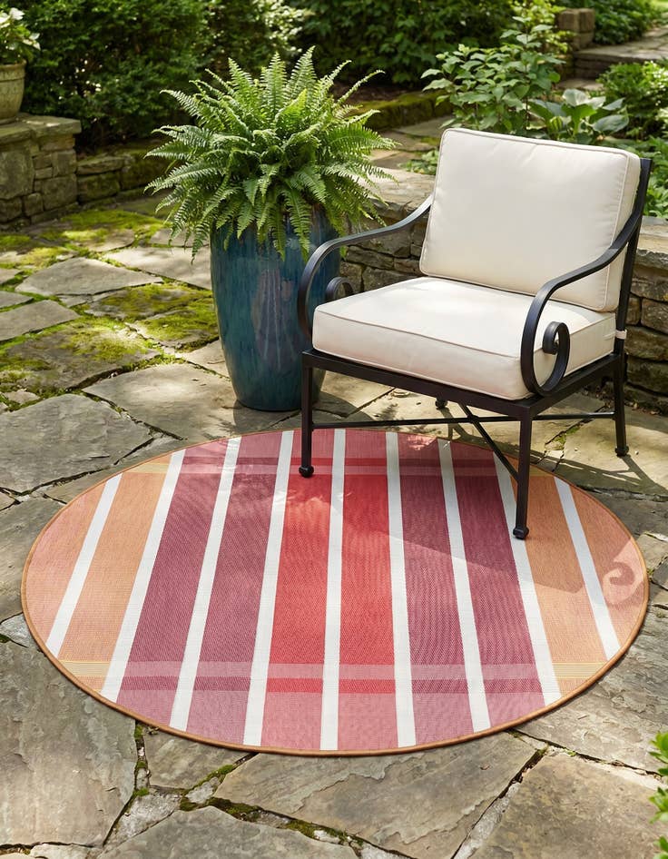 Detail image of 4' x 4' Easy-Clean Ribbon Indoor / Outdoor Round Rug