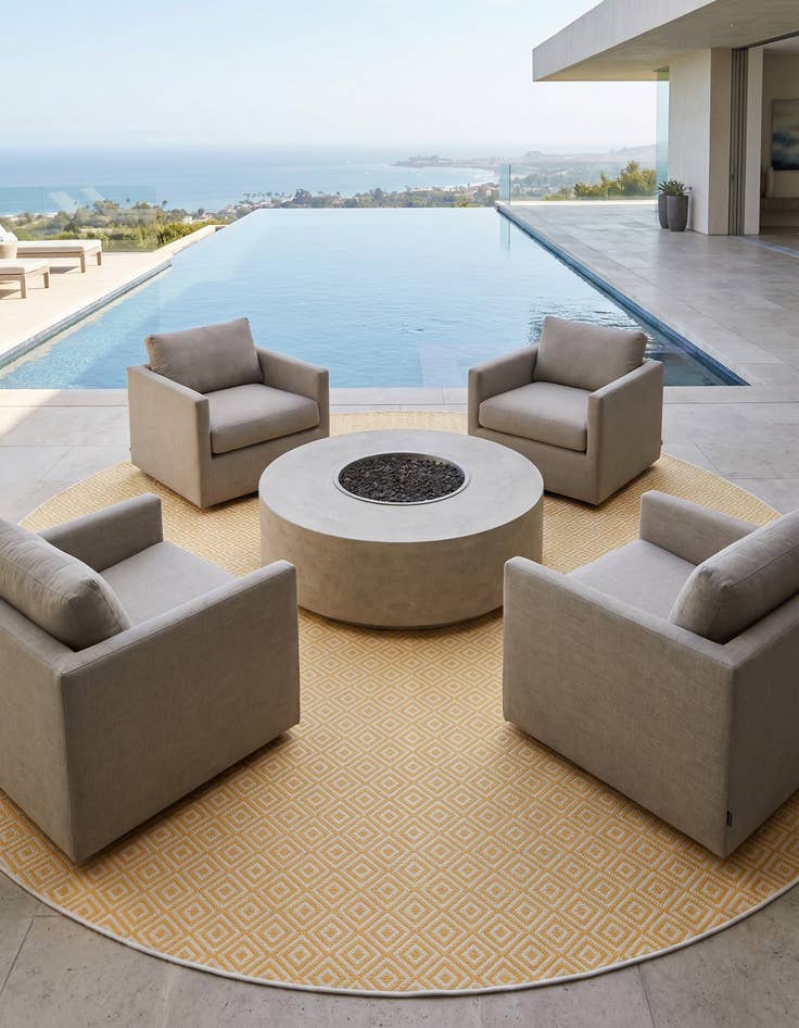 Detail image of 13' x 13' Easy-Clean Jill Zarin Costa Rica Indoor / Outdoor Round Rug