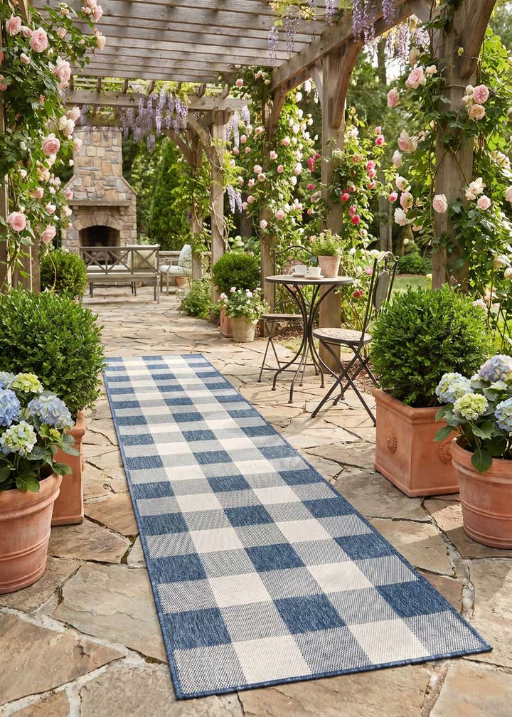 2' 7 x 12' Easy-Clean Checkered Indoor / Outdoor Runner Rug