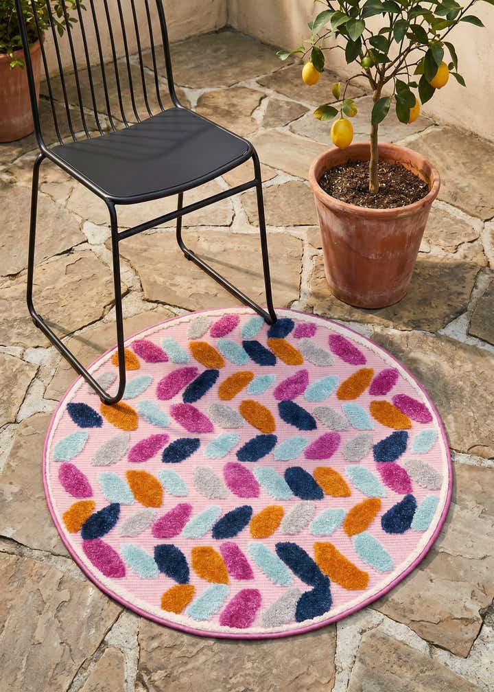 3' 3 x 3' 3 Easy-Clean Aruba Indoor / Outdoor Round Rug