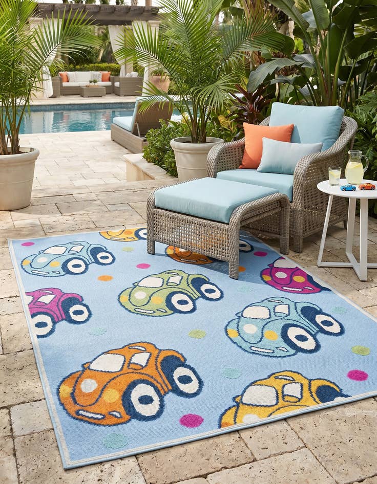 Detail image of 5' 3 x 7' 7 Easy-Clean Indoor / Outdoor Rug