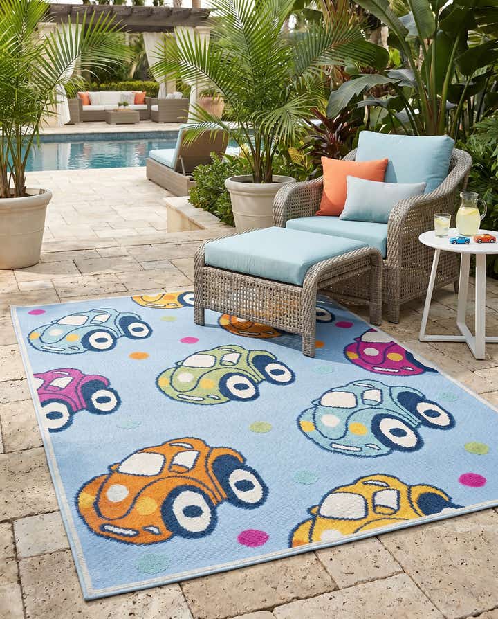 5' 3 x 7' 7 Easy-Clean Indoor / Outdoor Rug