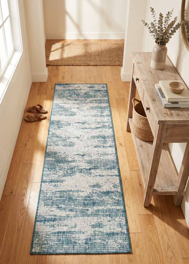 2' x 6' Easy-Clean Modern Indoor / Outdoor Runner Rug