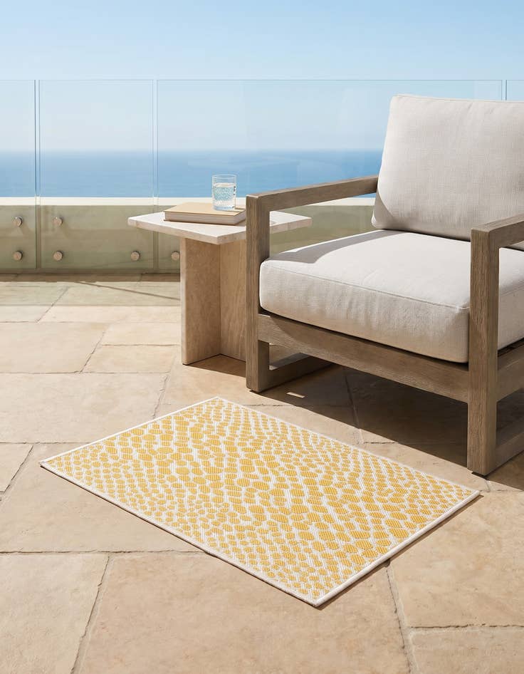 Detail image of 2' x 3' Easy-Clean Jill Zarin Cape Town Indoor / Outdoor Rug