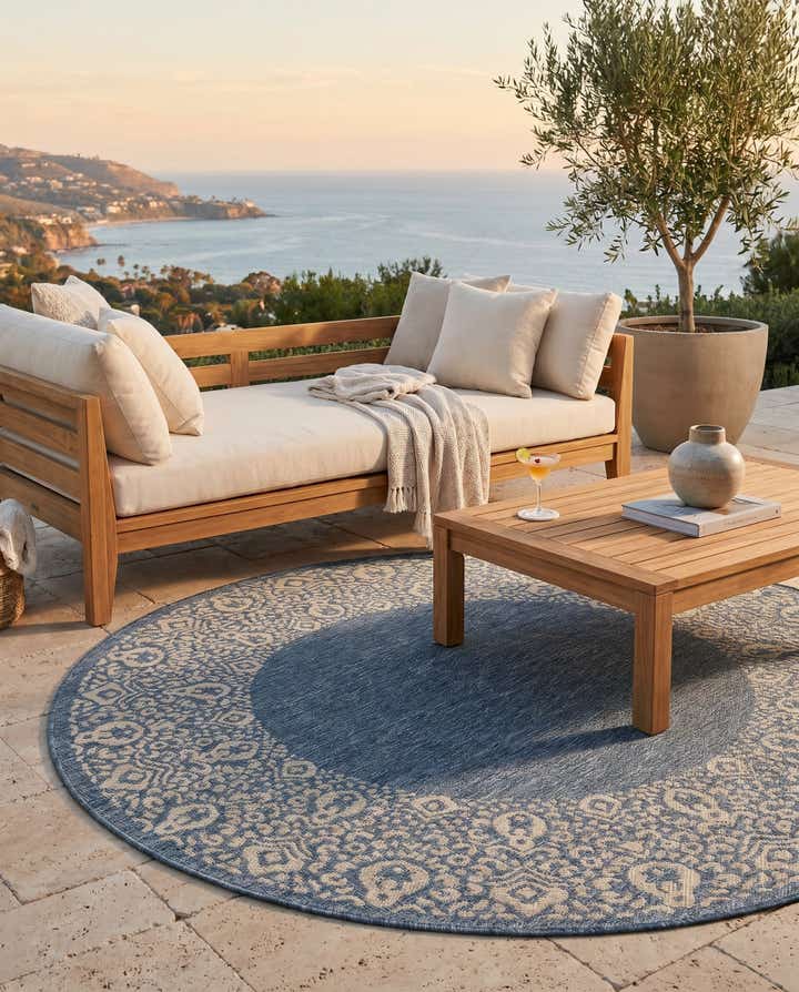 6' x 6' Easy-Clean Border Indoor / Outdoor Round Rug