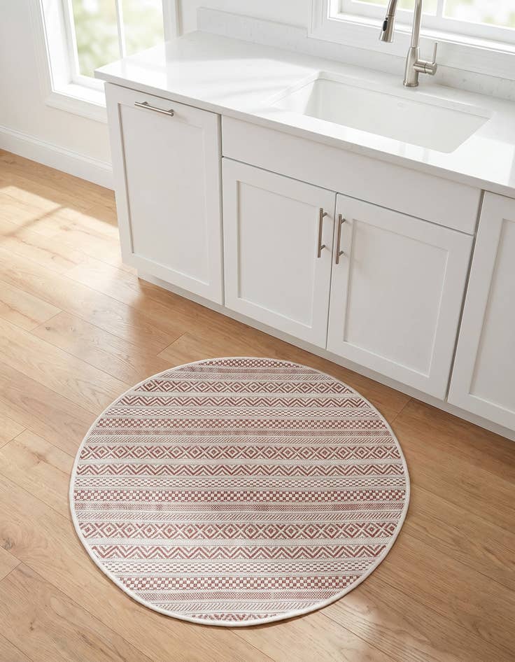 Detail image of 3' x 3' Easy-Clean Striped Indoor / Outdoor Round Rug