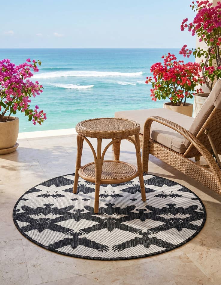Detail image of 3' x 3' Easy-Clean Modern Indoor / Outdoor Round Rug