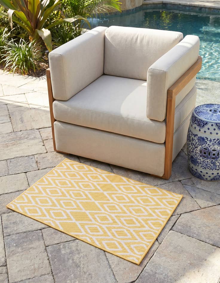 Detail image of 2' x 3' Easy-Clean Jill Zarin Turks and Caicos Indoor / Outdoor Rug