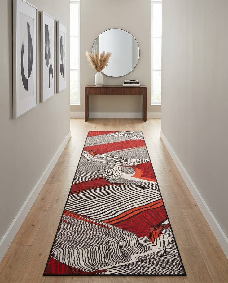 Detail image of 2' 7 x 10' Easy-Clean Modern Indoor / Outdoor Runner Rug