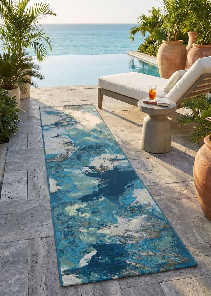 2' 7 x 10' Easy-Clean Modern Indoor / Outdoor Runner Rug