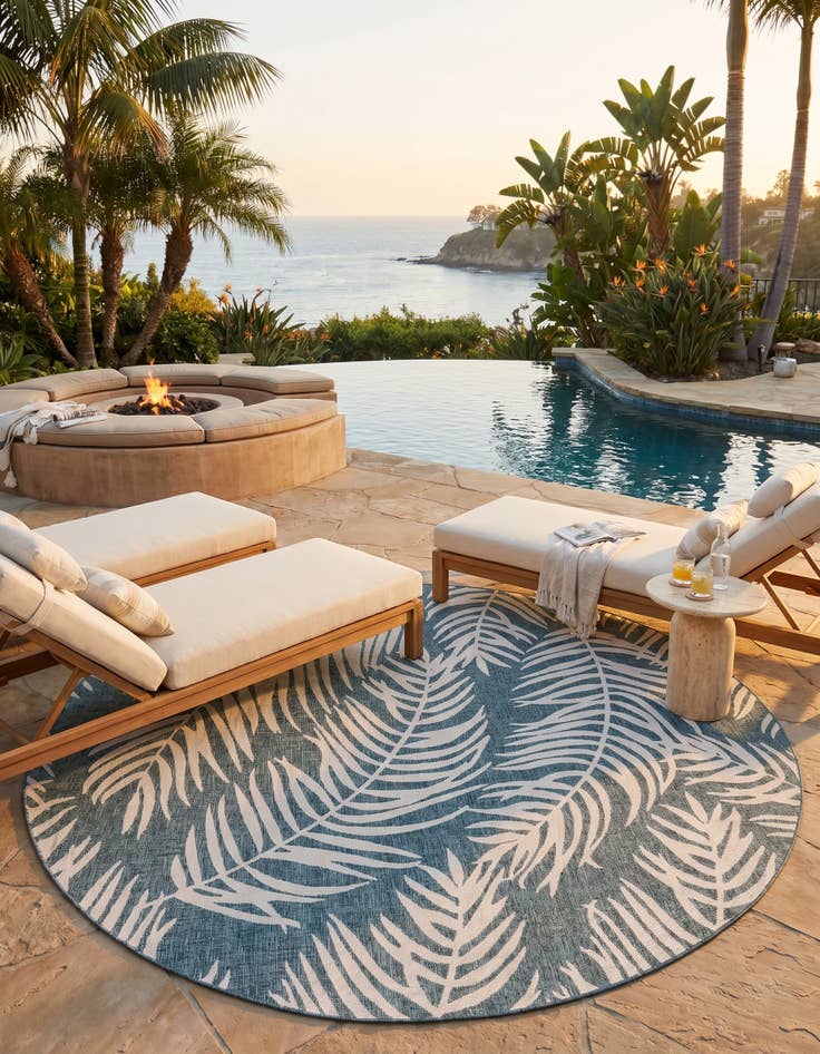 Detail image of 10' 8 x 10' 8 Easy-Clean Botanical Indoor / Outdoor Round Rug