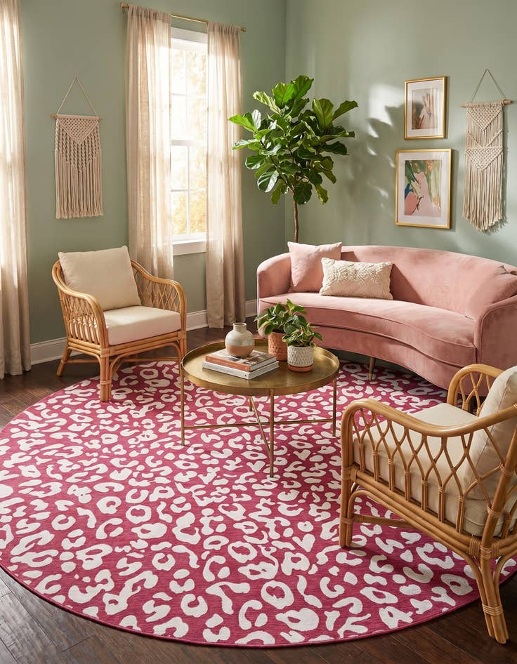 Detail image of 13' x 13' Easy-Clean Safari Indoor / Outdoor Round Rug